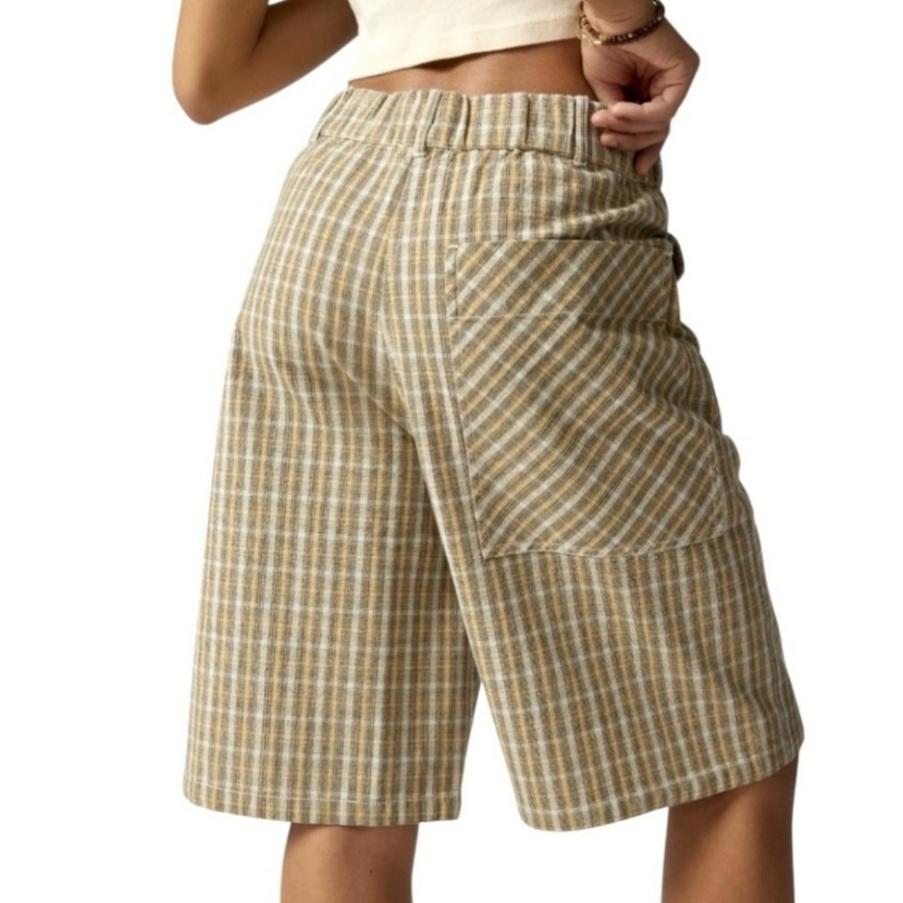 Urban Outfitters Green & Brown Plaid Bermuda Shorts with 2 Side & 1 Back Pocket - Picture 13 of 15